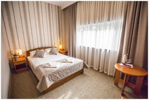 Hotel Polonez Room Type - Twin Room