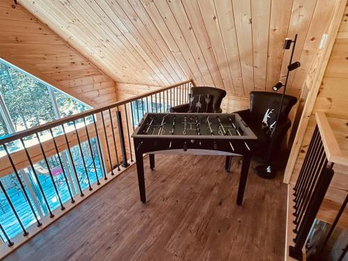 陽台/露台, NEW Chalet des pins - lake access in 聖阿爾方斯 • 羅德里格斯 (QC)