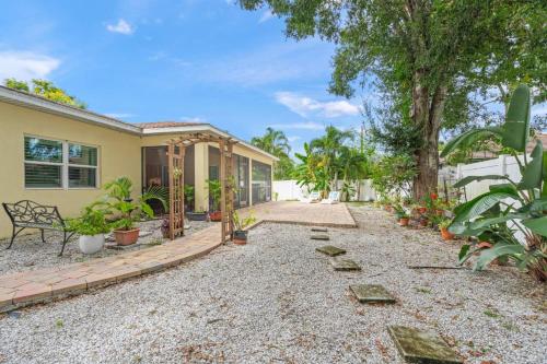 Datura Dreams in Arlington Park