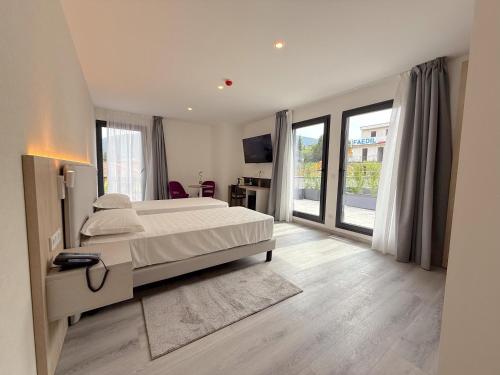 Lake & More Suite Hotel in 帕拉蒂科