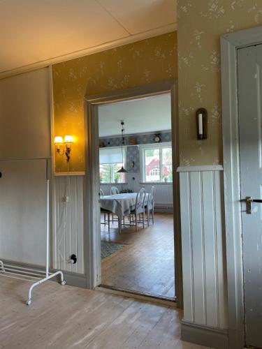 Stay in Skogmästarvillan Hear the roar of the Vindelälven river (Stay in Skogmastarvillan Hear the roar of the Vindelalven river) in 빈델른