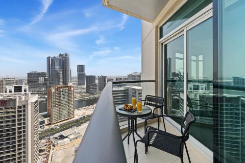 Luxury 1BR with Workspace Next To Dubai Mall, Дубай (фото 6)