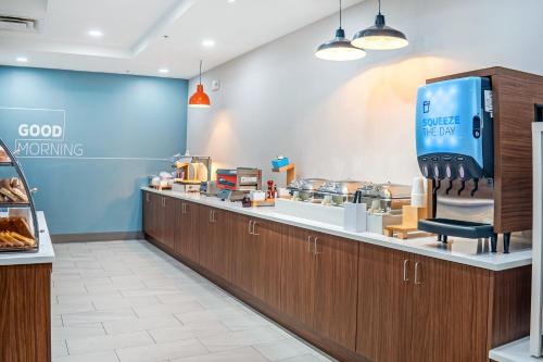 Food and beverages, Holiday Inn Express and Suites Saint Augustine North By IHG in St. Augustine (FL)