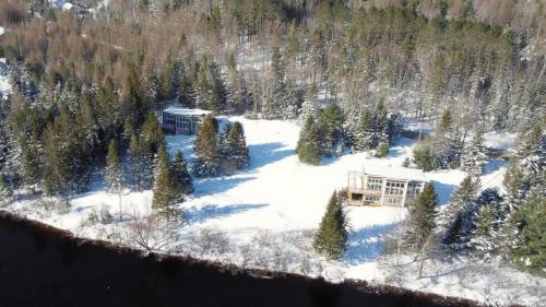 Twin Cottages by the River - Corpo & Events