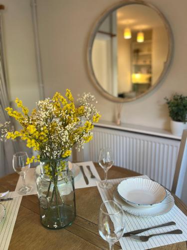 Chic Welsh Escape Character Home in Shaftbury