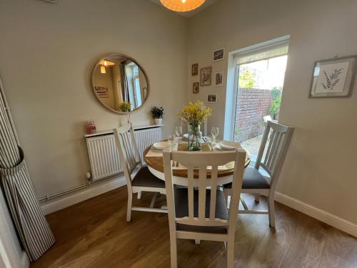 Chic Welsh Escape Character Home in Shaftbury