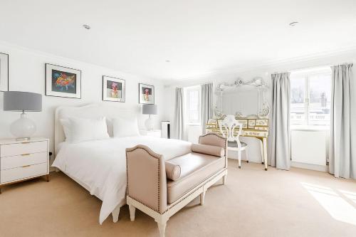 Large Belgravia Georgian Mansion House