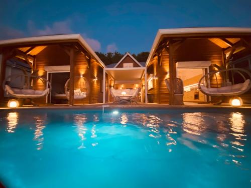 Esterno, Villas Bleu Malendure luxueuses 4 étoiles - vue mer - face à la réserve Cousteau - jardin tropical (Villas Bleu Malendure luxueuses 4 etoiles - vue mer - face a la reserve Cousteau - jardin tropical) in Bouillante