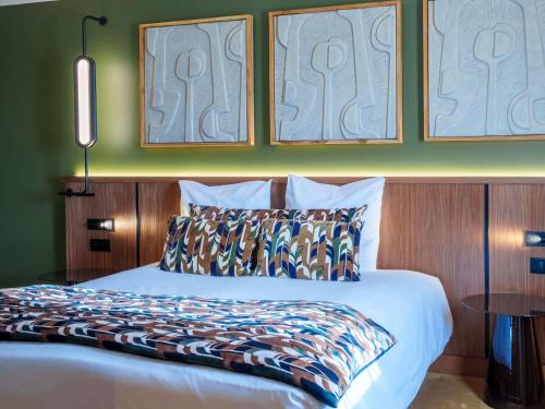 Suite with One Double Bed and Sofa Bed