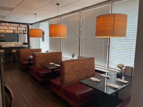 OYO Hotel Wilkesboro Hwy 421 - image 6