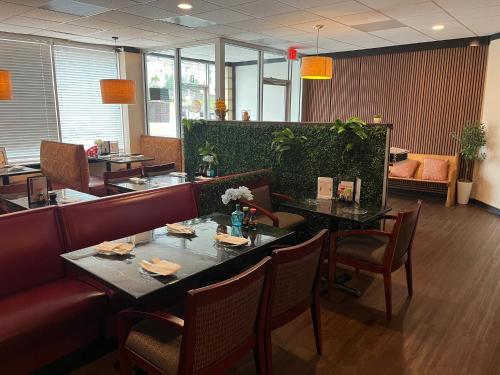 Hotel Wilkesboro Hwy 421 - 레스토랑