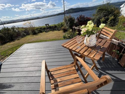 Seaside Retreat - Quiet Seafront Spot with Free Parking in North Kessock