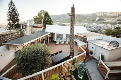 View, סוויטות הרמב"ם - סוויטות עם בריכה מחוממת מקורה in Tiberias