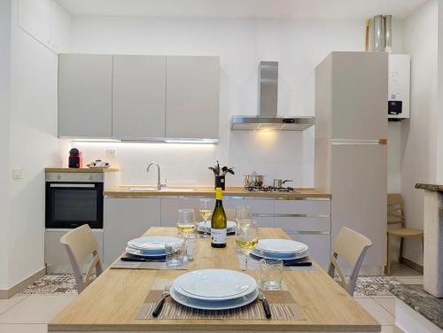 Giardino al mare 2 min dal Mare Giardino Wifi AC in ปอร์โตซาน จีออร์จีโอ