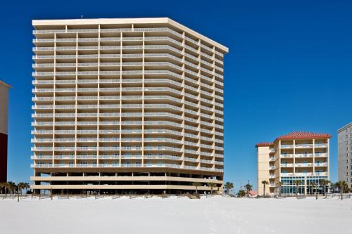 Seawind 1503 near Pink Pony Pub