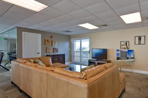 Seawind 1503 near Pink Pony Pub