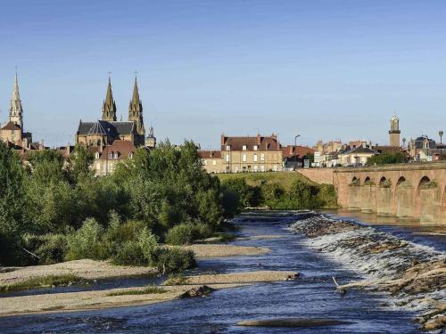 ibis Moulins Hotel de charme Golf Moulins les Avenelles