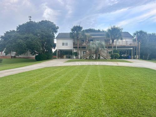 3 bedroom-Pets welcome- Boat slip available for a fee in Cedar Point (NC)