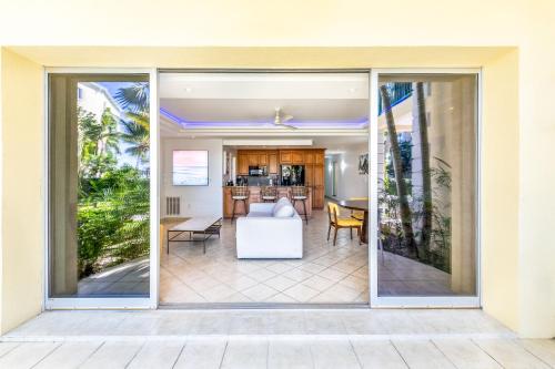 Fasilitas, 1 Bdrm Pool Garden View at The Yacht Club D3 in Providenciales