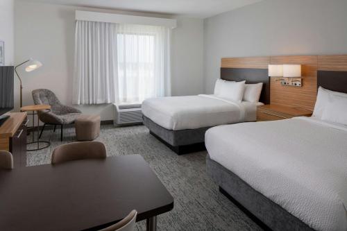 1 queen bed