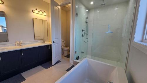 Grand Woodstock Luxe House 4BR in Woodstock (ON)