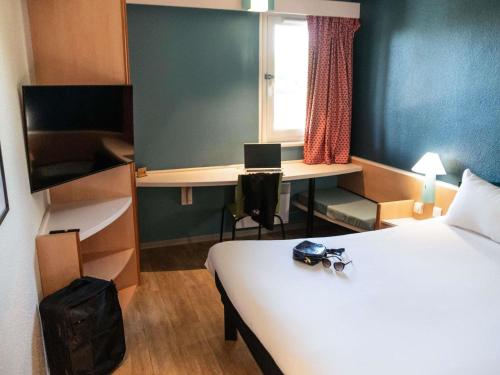 Hotel ibis Narbonne - image 2
