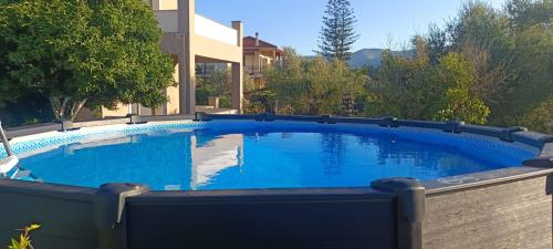 مسبح, Hector's Studios in Alykanas