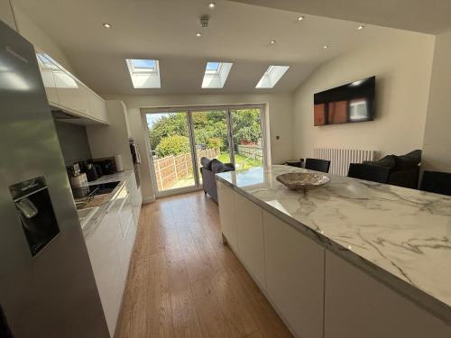5 bedroom house in Orpington bromley near Cyprianis Locksbottom