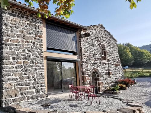 . Maison de vacances rénovée, entre nature et ville, proche du Puy-en-Velay - FR-1-582-321