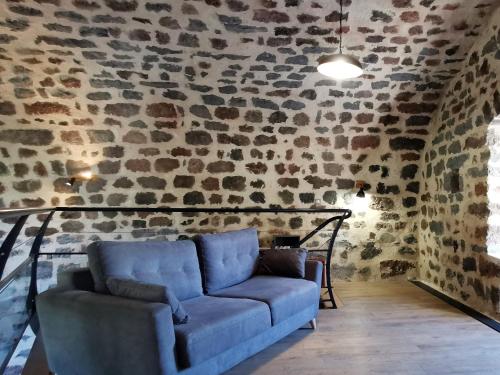 Maison de vacances rénovée, entre nature et ville, proche du Puy-en-Velay - FR-1-582-321 (Maison de vacances renovee, entre nature et ville, proche du Puy-en-Velay - FR-1-582-321) in 芒德