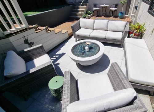 High-End Haven, Moments from the Water with Free Parking in Oriental Parade