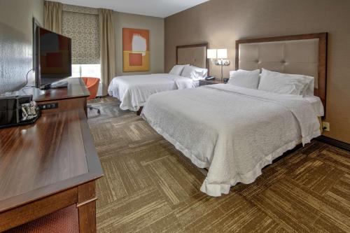 Hampton Inn Corinth - image 10