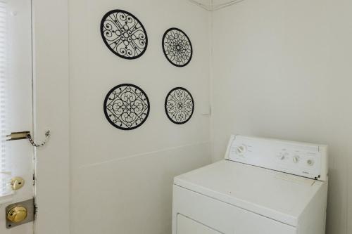 Historic Revival 2BR Midtown Memphis Fast Wifi Free Parking Yes Pets near Brooks Művészeti Múzeum