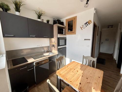 Appartement rénové centre Avoriaz, 4 pers, balcon exposé sud - FR-1-633-87 (Appartement renove centre Avoriaz, 4 pers, balcon expose sud - FR-1-633-87) in Avoriaz