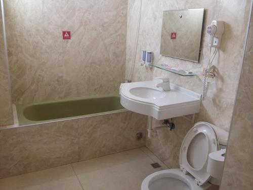 Ванная комната, KD Hotel in Юньлинь