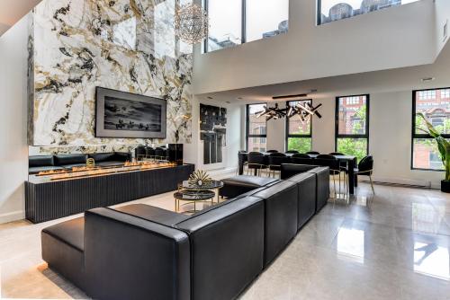 CLUBHAUS Hotel in Southwest