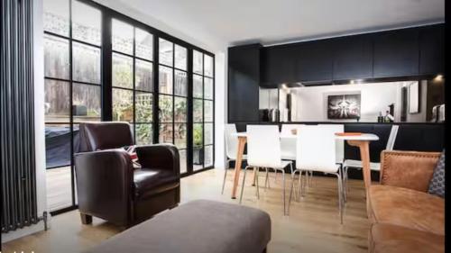 Stylish Newly Refurbished 2 Bedroom Flat With Terrace, Londýn (fotografie 8)