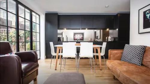 Stylish Newly Refurbished 2 Bedroom Flat With Terrace, Londýn (fotografie 9)