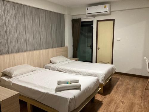 Station 203 Hotel – Bangkok, NY