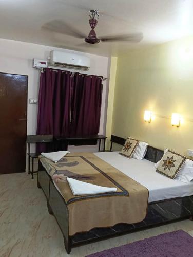 Banaras Rest House photo 5