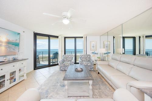 Phoenix VII 7503 condo