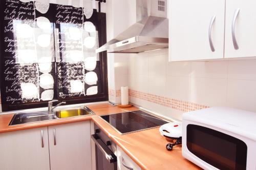 Kitchen, CARMIN Alpujarras & Costa Tropical in Velez de Benaudalla