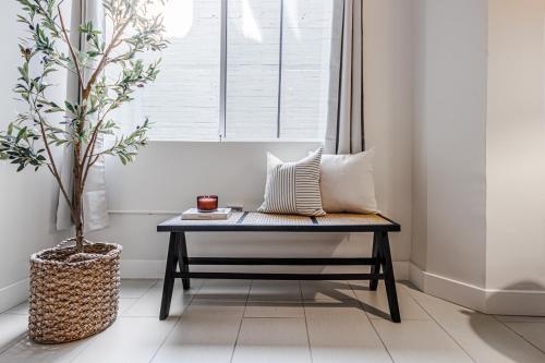 Industrial Style 2BR Condo Downtown LA With Rooftop!, Los Ángeles (foto 10)