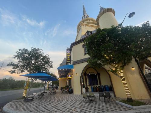 Win House Hotel