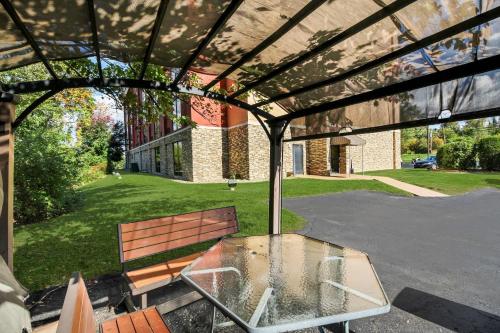 Comfort Inn Cranberry Township - image 12
