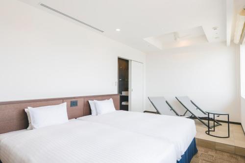2 twin beds