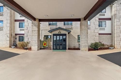 Super 8 by Wyndham Uniontown PA in Uniontown, USA