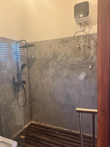 Shower, Casa de Ferias Chocas Mar in Mossuril