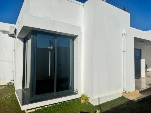 Exterior view, Casa de Ferias Chocas Mar in Mossuril