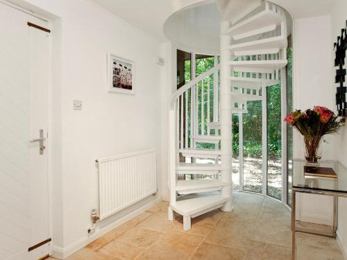 Instalaciones, 2 Bed in Beaulieu NFL71 in Beaulieu